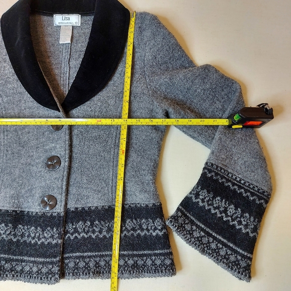 Elegant 100% Grey Wool Jacket Size Small - Picture 5 of 13